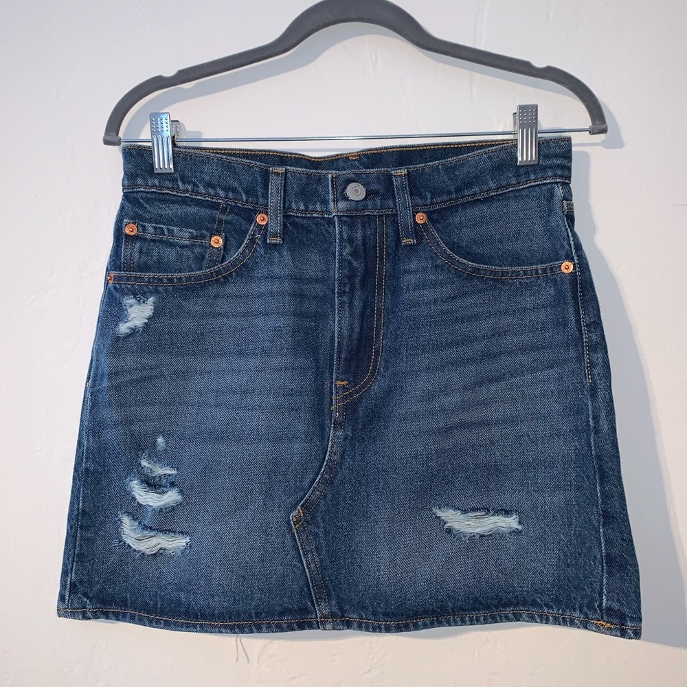 Levi’s medium wash mini skirt